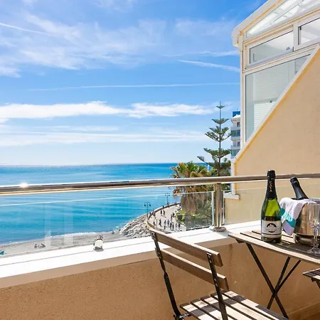 Apartamento El Velero Primera Linea Playa *