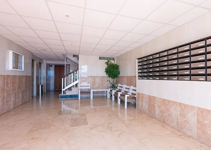 Apartamento El Velero Primera Linea Playa Hotel *