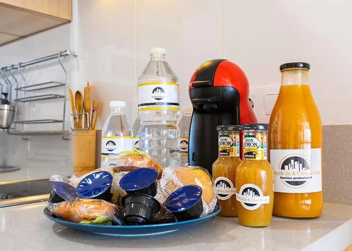 Hotel Apartamento El Velero Primera Linea Playa *