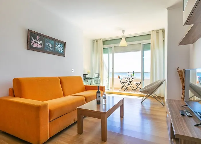 Apartamento El Velero Primera Linea Playa *