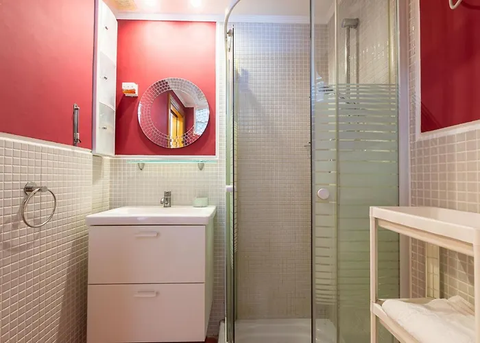 Hotel Apartamento El Velero Primera Linea Playa *